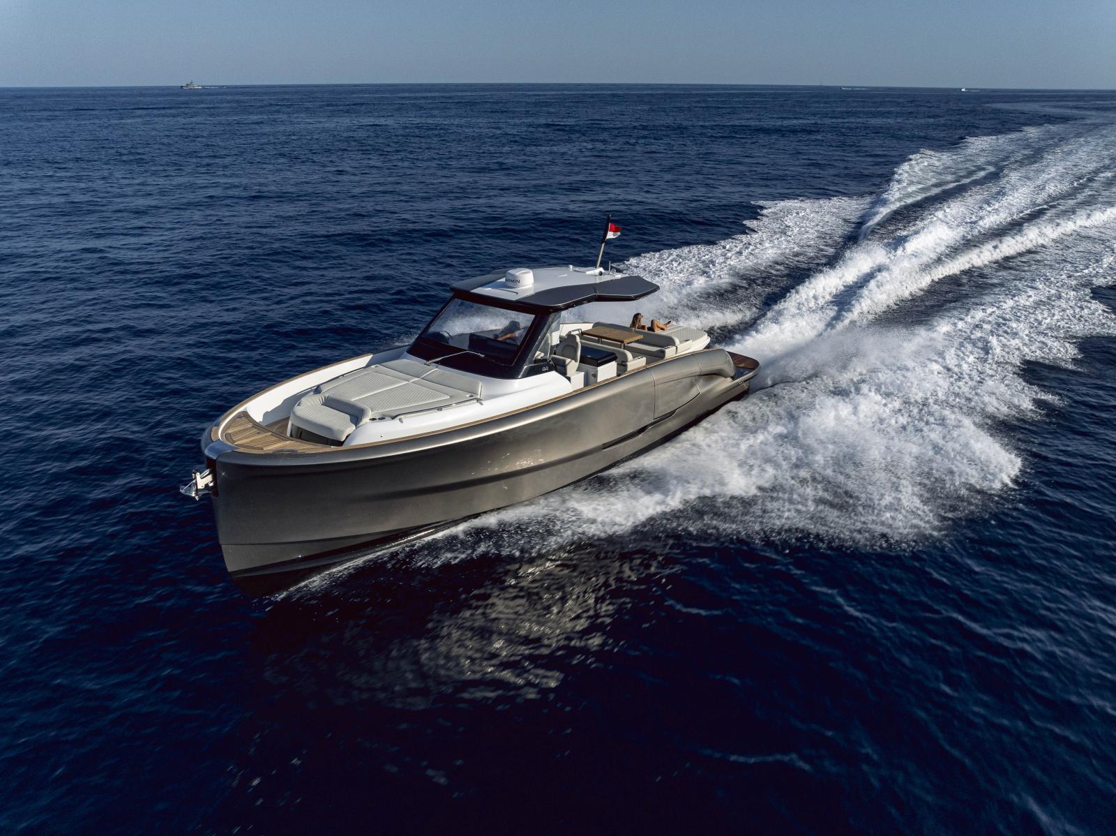 Solaris Yachts 44