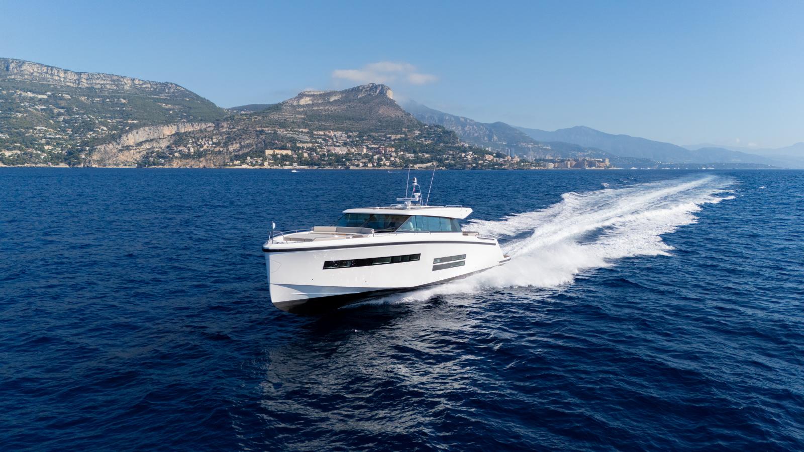 DELTA POWERBOATS 72 coupé